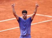 开云平台-关于欧洲网球队鏖战意大利网球队，阿尔卡拉斯送出助攻的信息