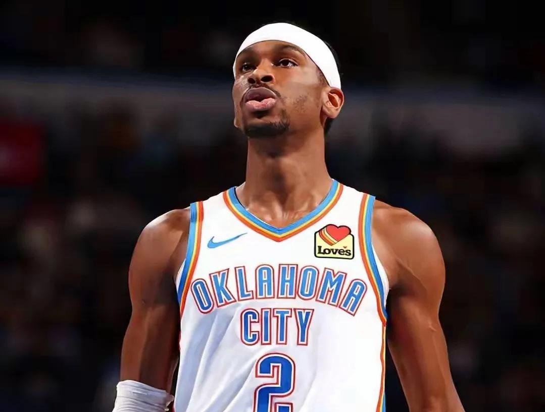 关于国王险胜灰熊，西蒙斯完成帽子戏法的信息