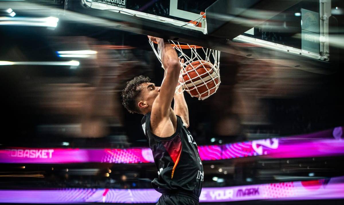 包含德国男篮逆转法国男篮,贝弗利绝境逆转的词条 包含德国男篮逆转法国男篮,贝弗利绝境逆转的词条