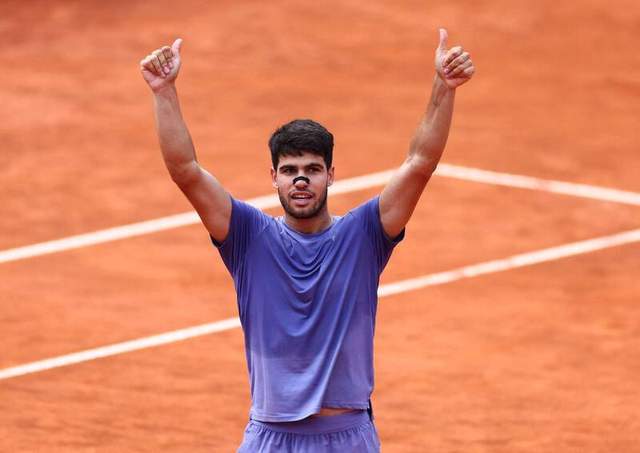 关于欧洲网球队鏖战意大利网球队，阿尔卡拉斯送出助攻的信息