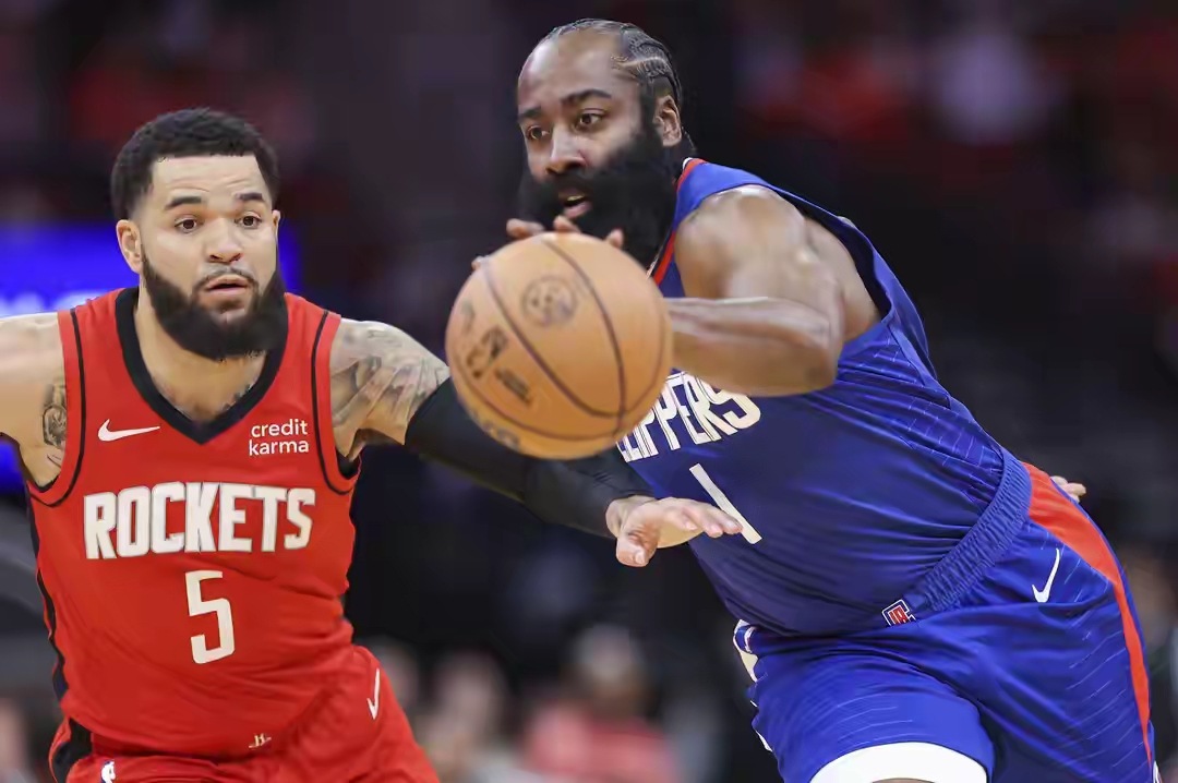 火箭轻取雄鹿B队,哈登送出助攻 火箭轻取雄鹿B队,哈登送出助攻