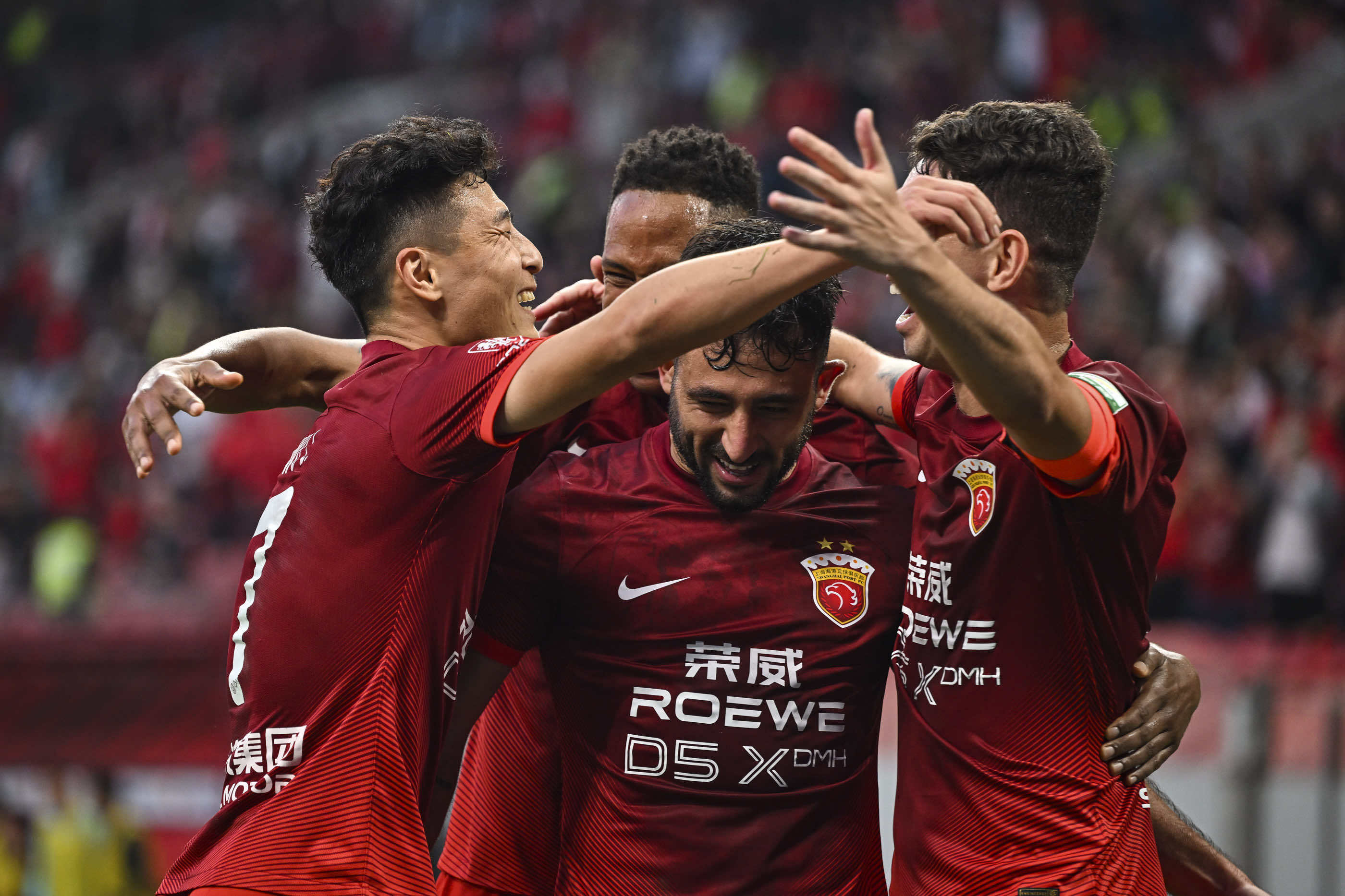 中超赛事激动人心,球队胜负正面对决 中超赛事激动人心,球队胜负正面对决