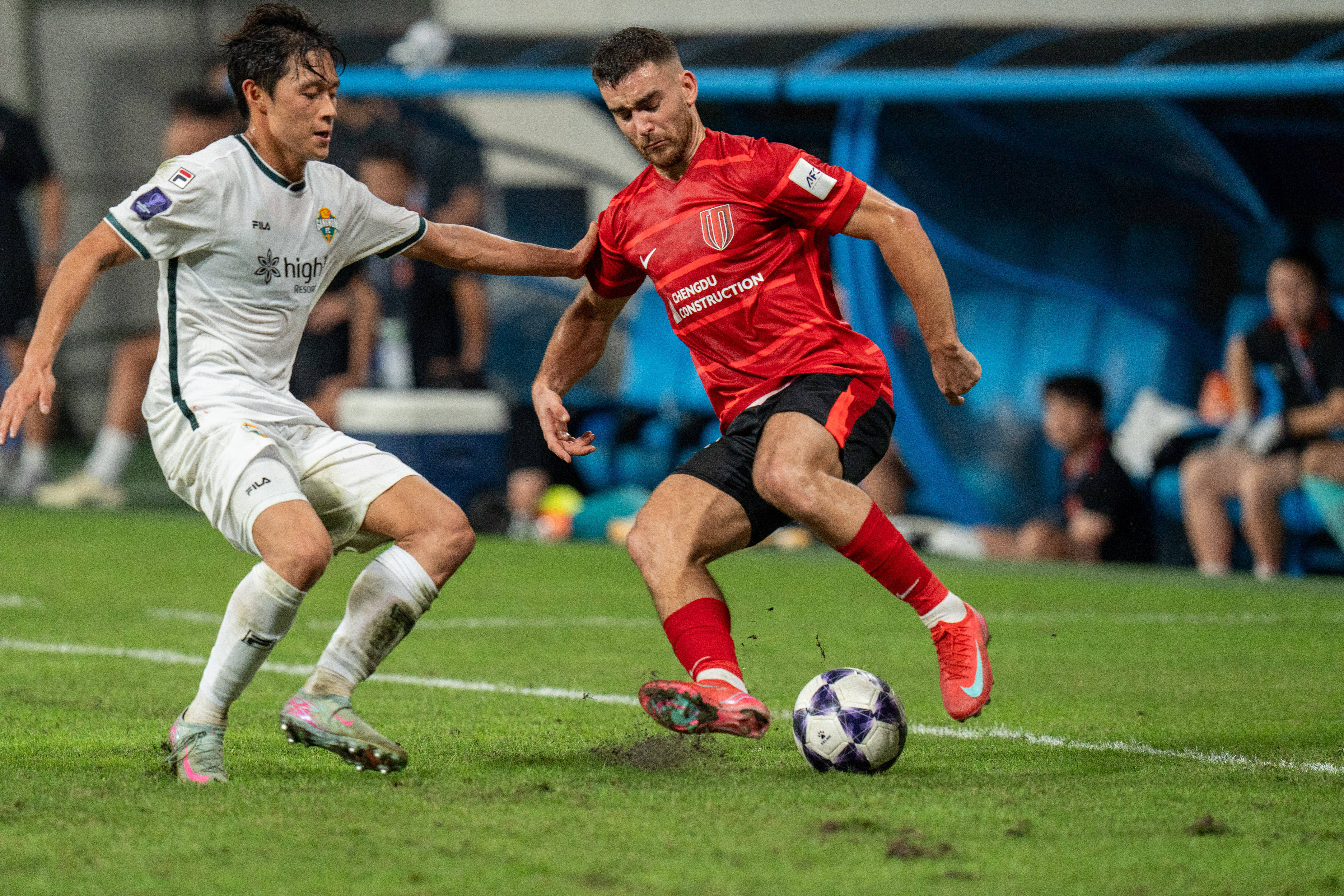 足球热情释放，赛场上的辉煌战绩