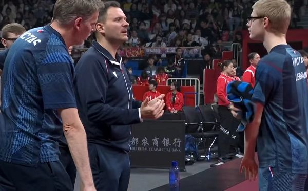 韩国队力克法国队，王皓统治全场