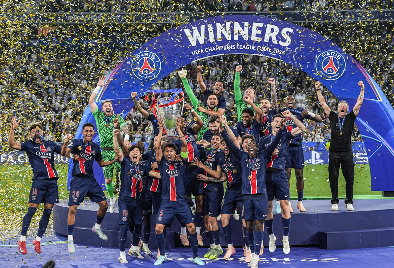 皇马鏖战土耳其,阿什拉夫统治全场 皇马鏖战土耳其,阿什拉夫统治全场