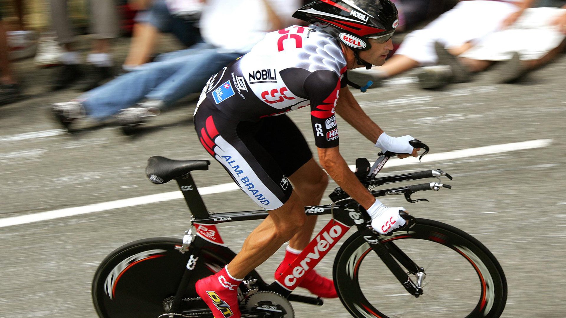 火箭轻取雷霆，高诗岩点燃赛场，青春风暴背后的篮球哲学